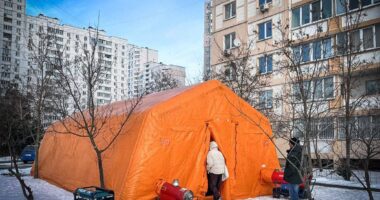 Намет для обігріву у Києві