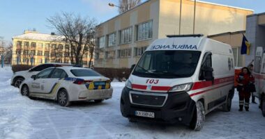 У Києві учень напав з ножем