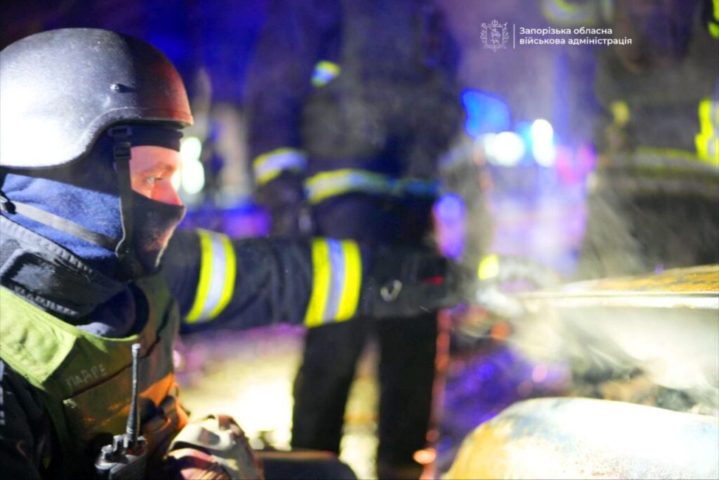 Армія РФ атакувала Запоріжжя, коли люди поверталися додому 7