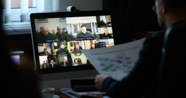 готуються рішення про перебудову енергетики України