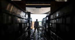 Поставки зброї