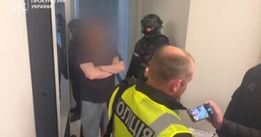 Обшуки у ексміністра