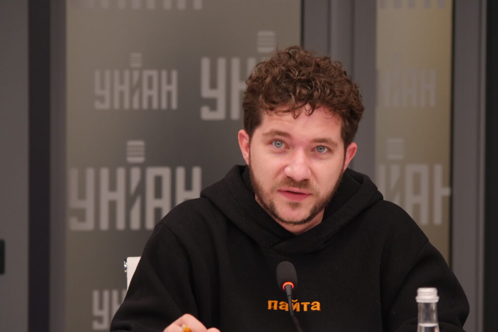 Олег Саакян