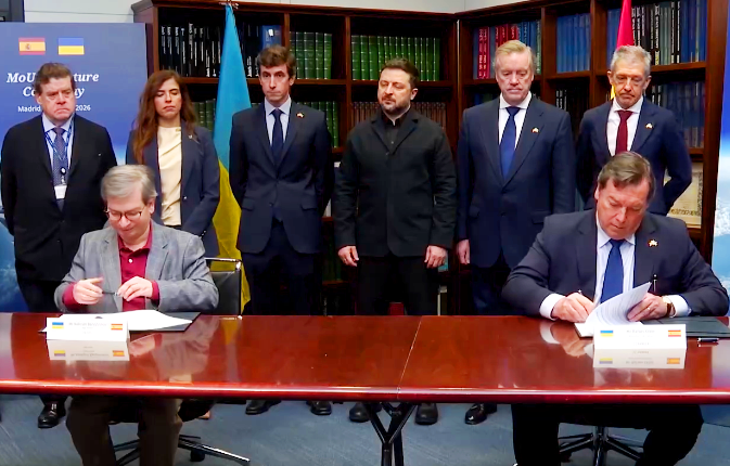 Представники України та Іспанії