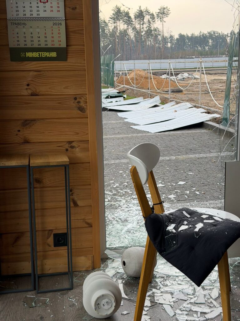 Один із дронів РФ впав на території Національного військового кладовища 1