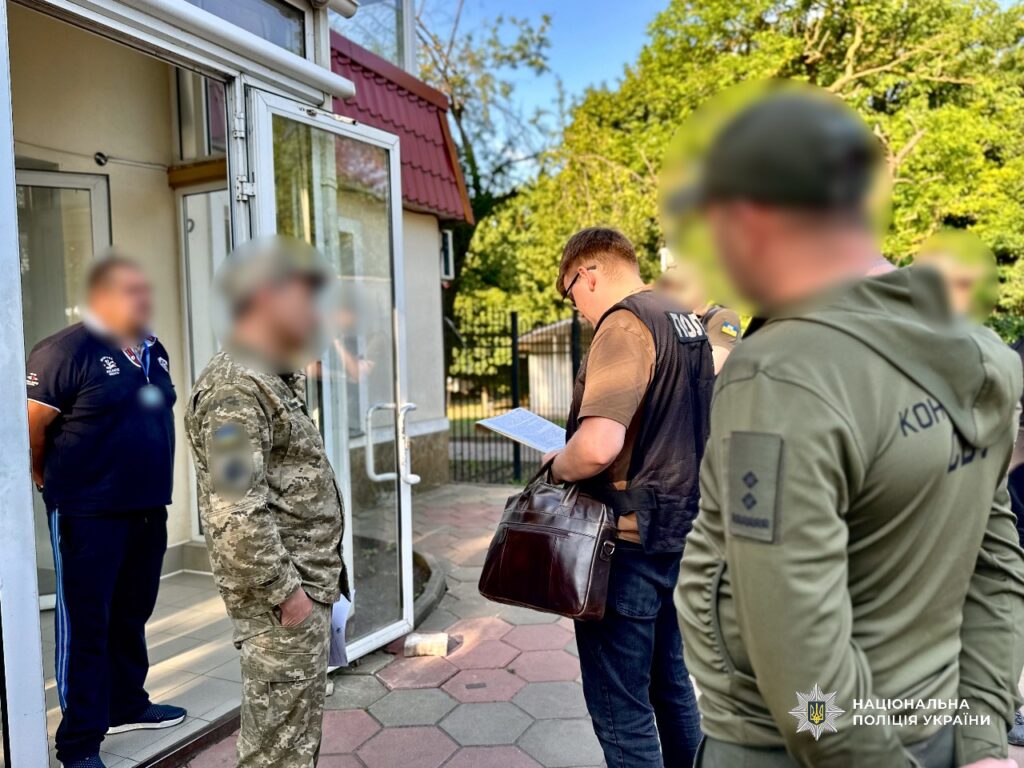 На Одещині викрили схему з фіктивними військовими 1