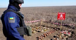 махінації з розмінуванням