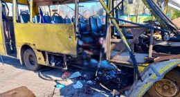 Росіяни скинули вибухівку на автобус у Нікополі