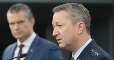 Генерал Ден Кейн