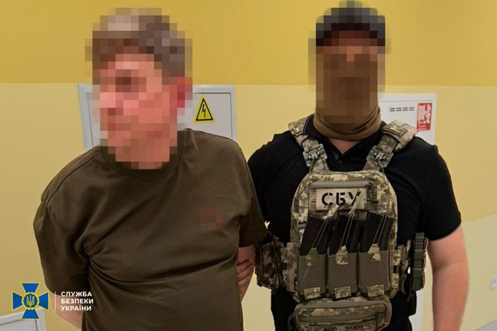 СБУ викрила високопосадовця Херсонської міськради, який вимагав “відкати” за Starlink 1
