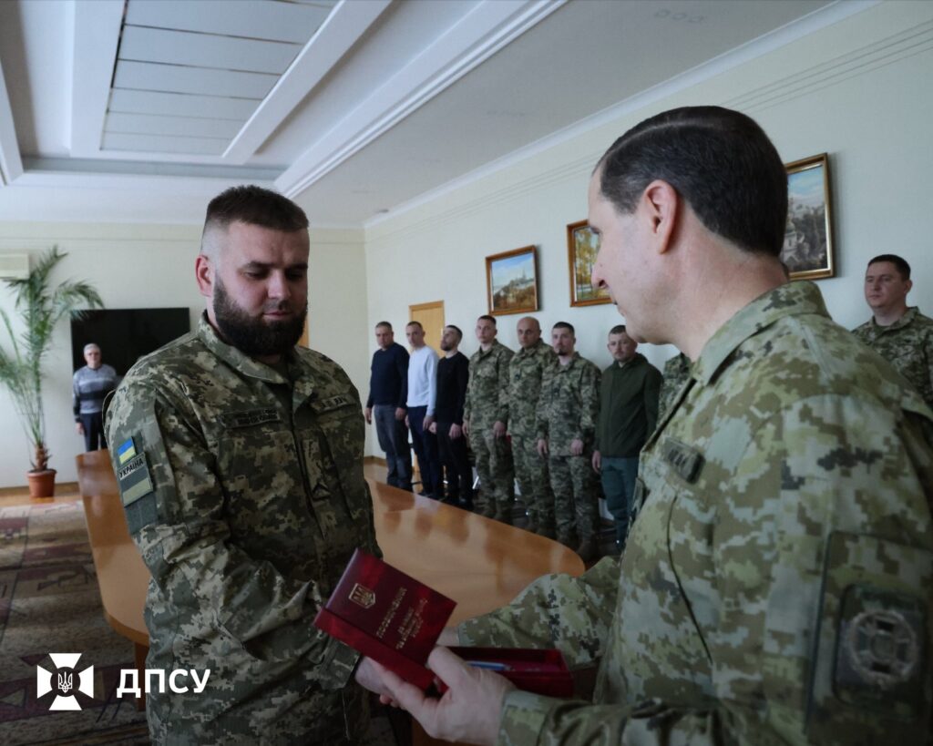 В Україні прикордонникам вручили державні нагороди та відомчі відзнаки 6