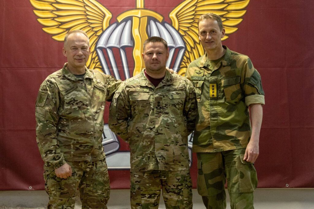 Командувач норвезької армії відвідав військових ЗСУ у прифронтовій зоні 2