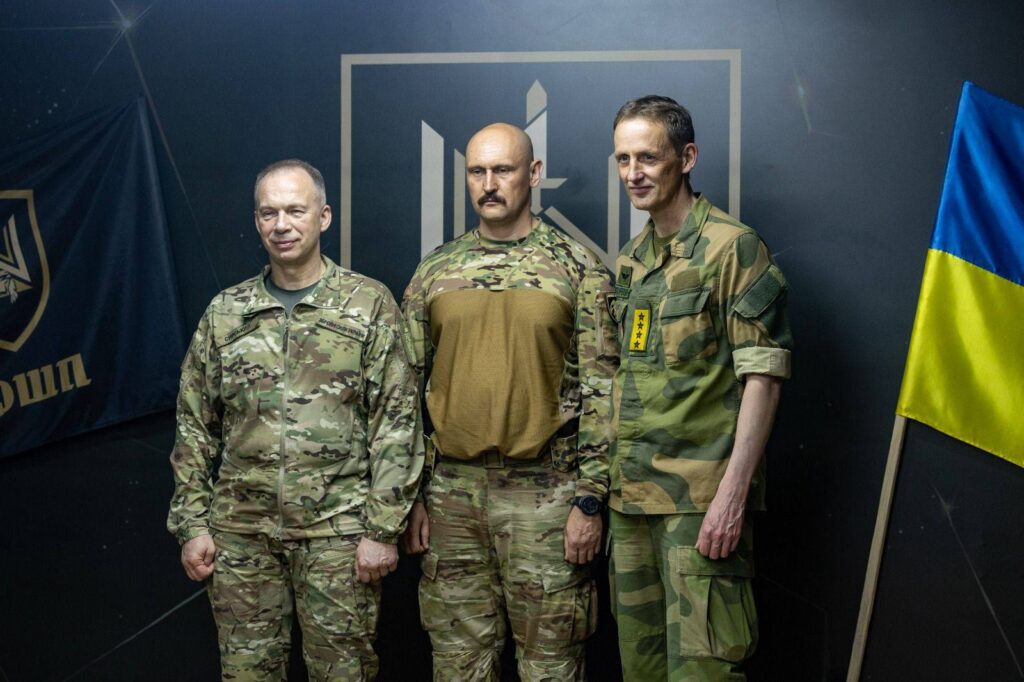 Командувач норвезької армії відвідав військових ЗСУ у прифронтовій зоні 3