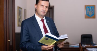 Жаліло про оподаткування посилок
