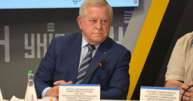 Анатолій Кінах