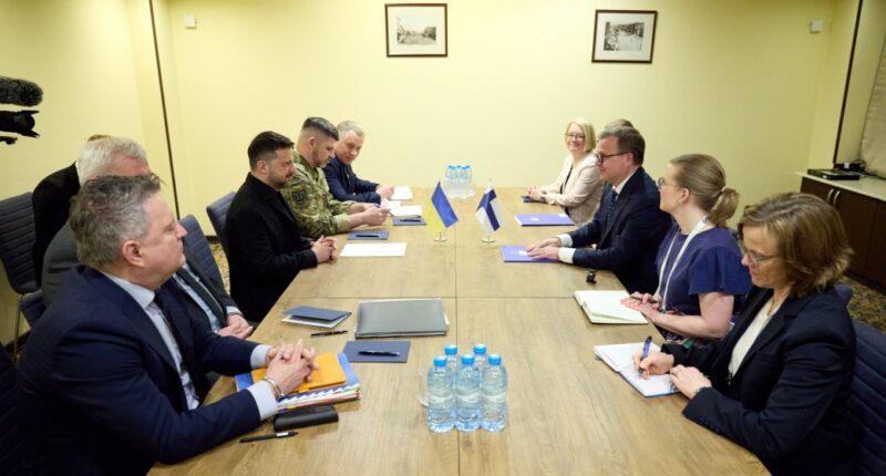Володимир Зеленський на саміті в Еревані