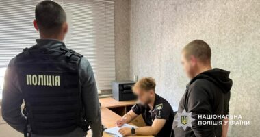 На Дніпропетровщині оголосили підозри двом працівникам ТЦК, які “викинули біля смітника” чоловіка
