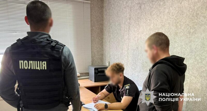 На Дніпропетровщині оголосили підозри двом працівникам ТЦК, які “викинули біля смітника” чоловіка