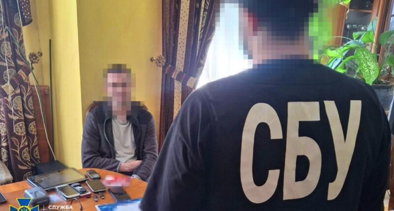 СБУ спіймала “крота”, який шпигував за оборонними заводами в Україні