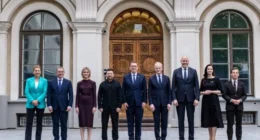 Лідери країн NB8 і Володимир Зеленський на саміті у Таллінні, 9 червня 2026 року