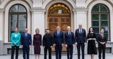 Лідери країн NB8 і Володимир Зеленський на саміті у Таллінні, 9 червня 2026 року