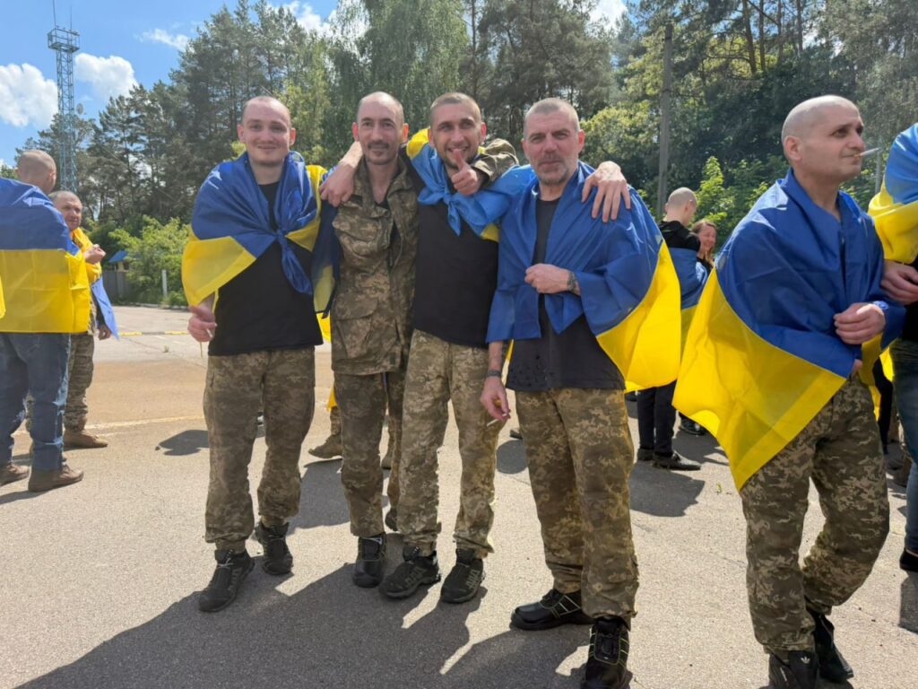 Повернуті з полону українці 3