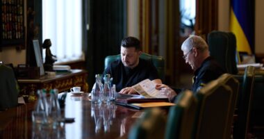 Зеленський та Іващенко