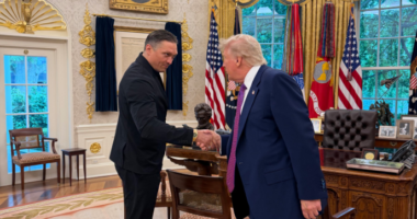 Усик зустрівся з Трампом у Вашингтоні