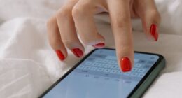 РФ використовує жінок для убивства військових